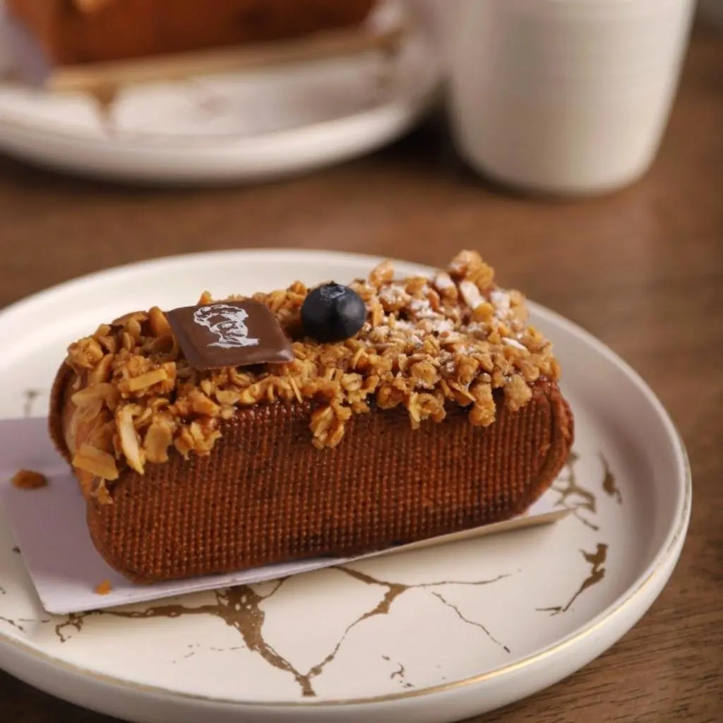 Eclair Granola